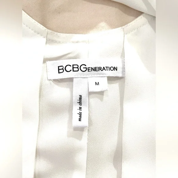 BCBGeneration Sheer, Flowing White Sleeveless Dress with Lining - Picture 11 of 13